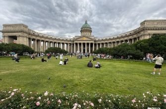 Казанский собор в Санкт-Петербурге на Невском проспекте
