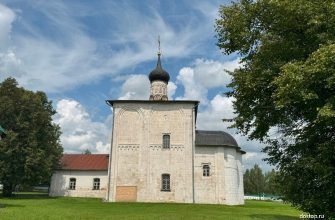 Церковь Бориса и Глеба в Кидекше — вид с южной стороны