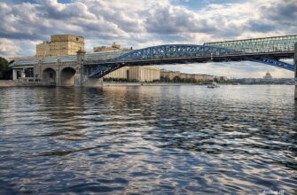 Андреевский мост в Москве