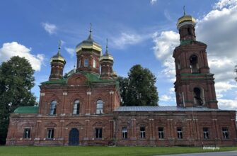 Храм Всех Святых в селе Ивановское городского округа Чехов, Подмосковье